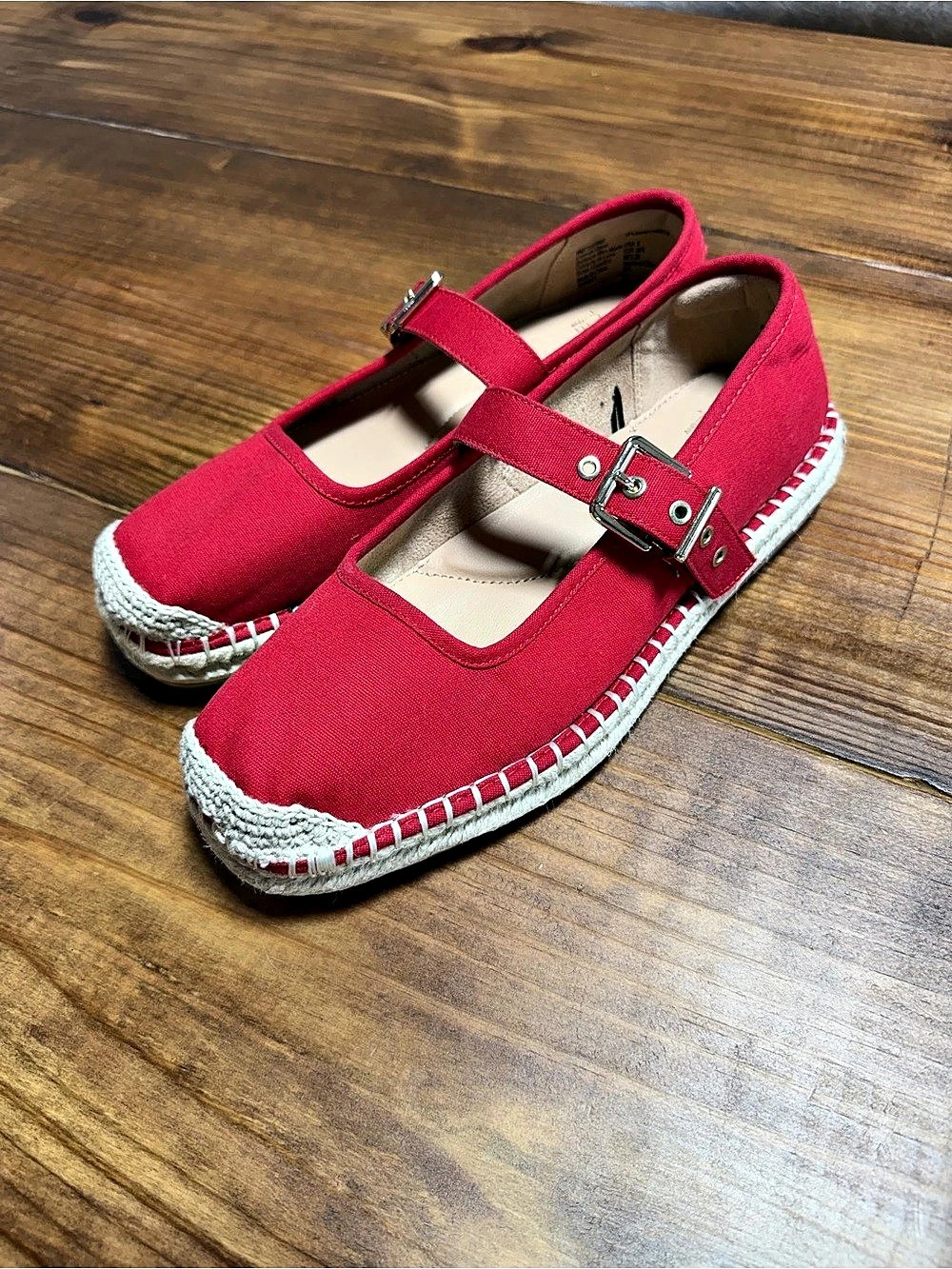 Time and Tru Sandals